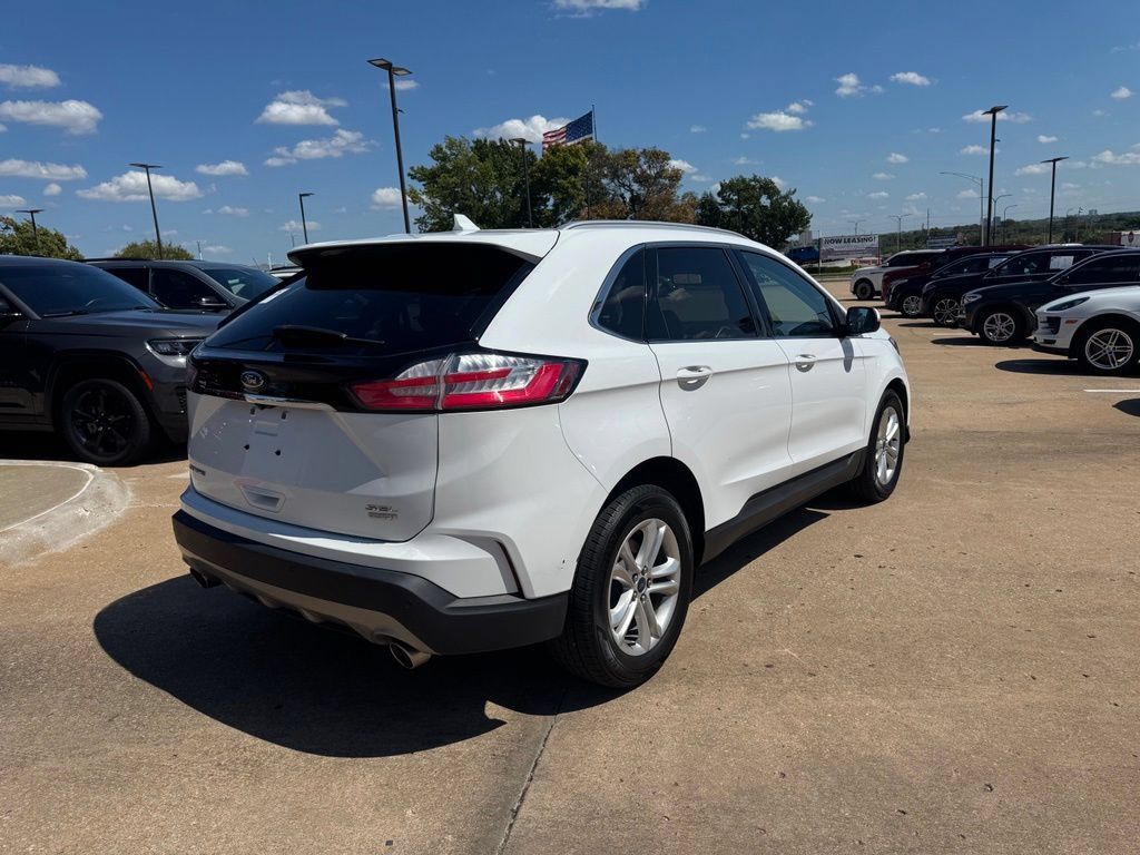 Used 2020 Ford Edge SEL FWD image 3