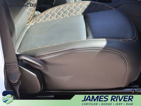 Used 2023 Jeep Wrangler Altitude image 10