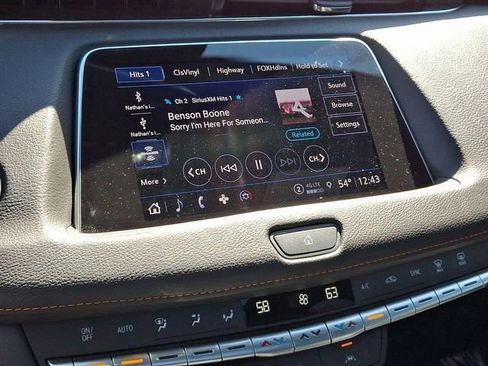 Used 2023 Cadillac XT4 Sport FWD image 34