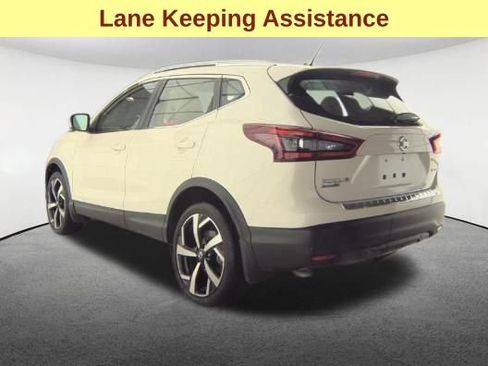 Used 2022 Nissan Rogue Sport SL w/ Premium Package image 8