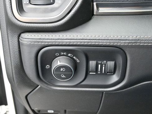 Used 2020 RAM 2500 Limited image 26