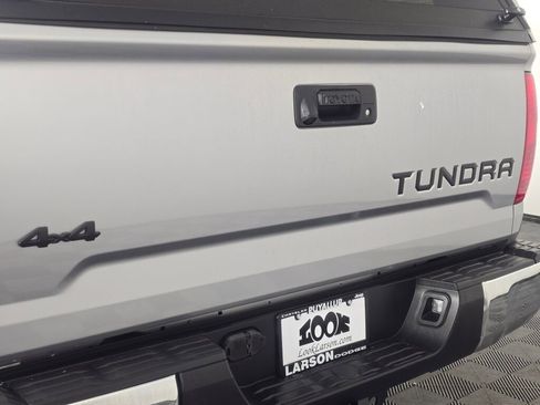 Used 2020 Toyota Tundra SR5 AWD/4WD image 15