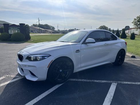 Used 2018 BMW M2 RWD image 3