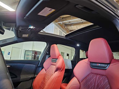 New 2025 Audi SQ6 e-tron Prestige image 23