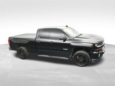 Used 2018 Chevrolet Silverado 1500 LT w/ Texas Edition AWD/4WD image 57