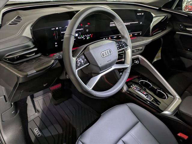 Used 2025 Audi Q5 Premium w/ Convenience Package AWD/4WD image 3
