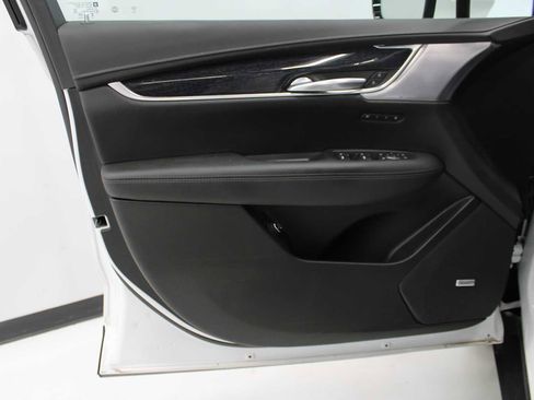 Certified 2023 Cadillac XT5 Premium Luxury image 12