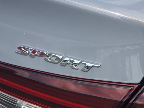 Used 2025 Honda Civic Sport image 17
