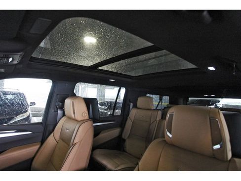 New 2026 Cadillac Escalade ESV Luxury image 24