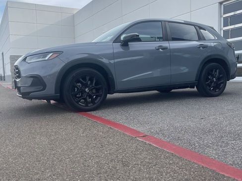 Used 2024 Honda HR-V Sport image 1
