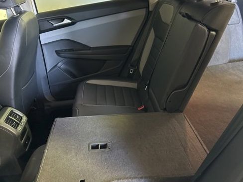 Used 2023 Volkswagen Taos SEL image 36