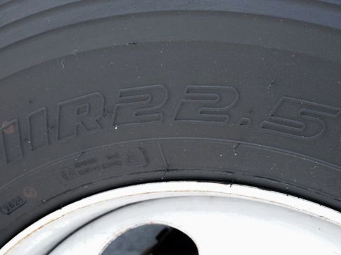 Used 2015 Ford F650 2WD Crew Cab Super Duty image 50