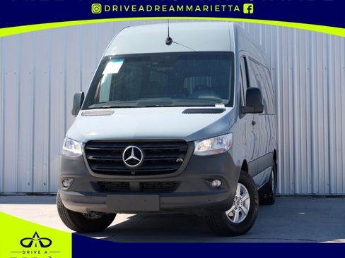 Used 2022 Mercedes-Benz Sprinter 2500 image 1