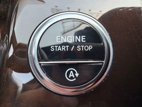 Used 2023 Mercedes-Benz S 500 4MATIC image 23