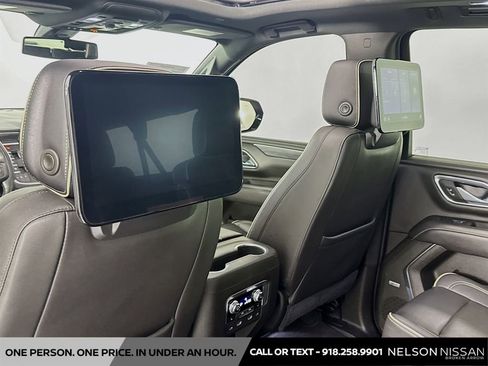 Used 2021 GMC Yukon XL SLT w/ SLT Luxury Plus Package AWD/4WD image 27
