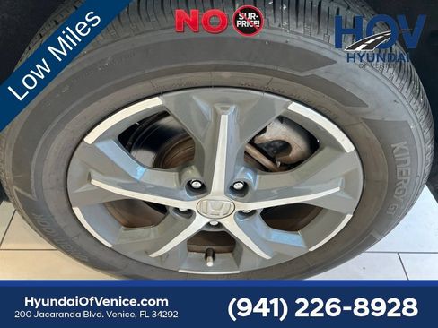 Used 2024 Honda HR-V EX-L image 8