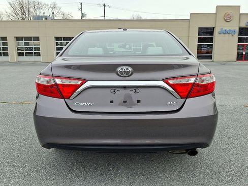 Used 2015 Toyota Camry XLE image 6