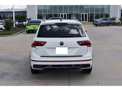 Used 2024 Volkswagen Tiguan SE R-Line image 5