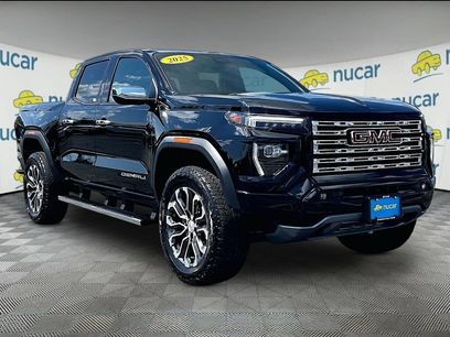 Used 2025 GMC Canyon Denali