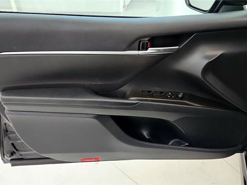 Used 2022 Toyota Camry SE image 20