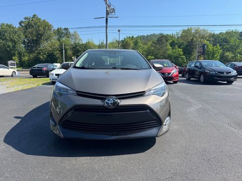 Used 2019 Toyota Corolla XLE FWD image 3