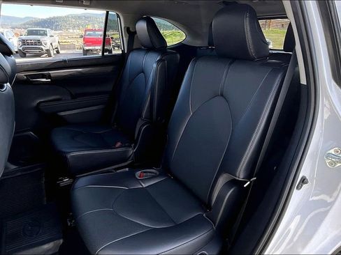 Used 2023 Toyota Highlander Limited AWD/4WD image 26