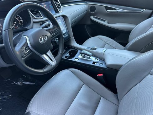 Certified 2025 INFINITI QX50 Luxe AWD/4WD image 10
