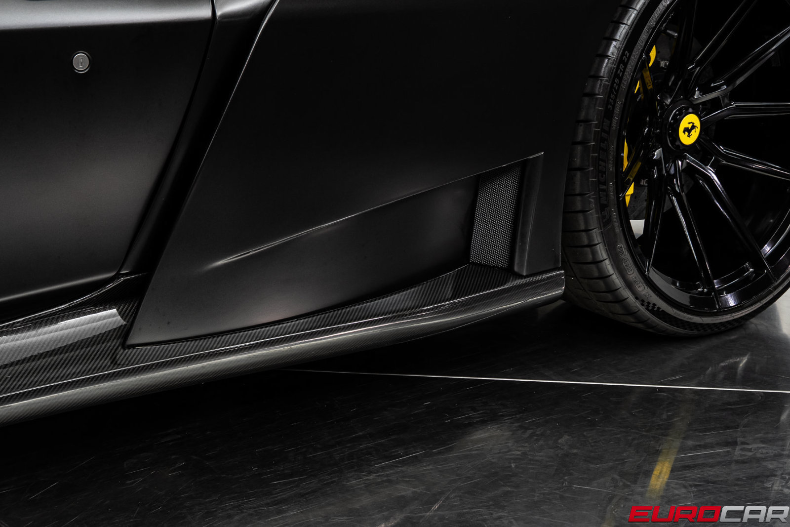 Used 2022 Ferrari F8 Tributo RWD image 23