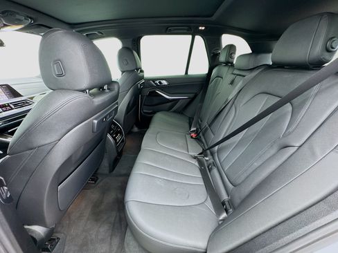 Used 2021 BMW X5 sDrive40i w/ Convenience Package RWD image 16