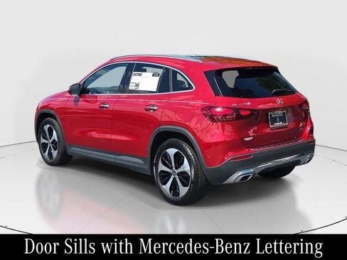 Certified 2025 Mercedes-Benz GLA 250 image 8