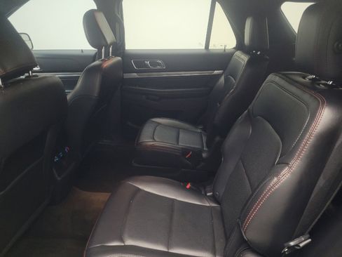 Used 2018 Ford Explorer Sport AWD/4WD image 18