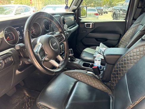 Used 2021 Jeep Wrangler Unlimited Sahara AWD/4WD image 16