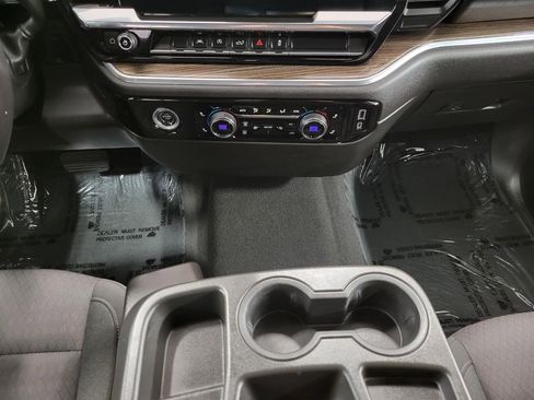 Used 2022 Chevrolet Silverado 1500 LT image 16