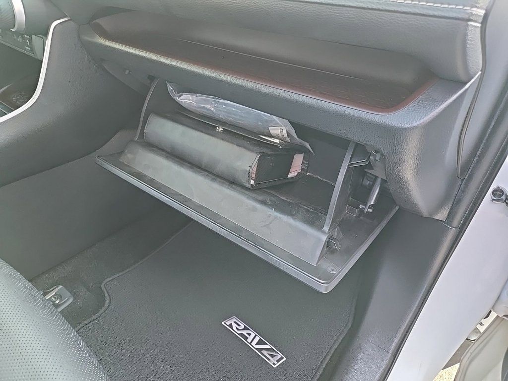 Used 2019 Toyota RAV4 Limited w/ Cold Weather Package AWD/4WD image 77