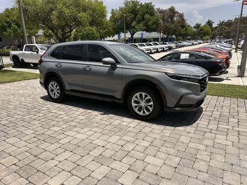 Used 2023 Honda CR-V LX image 16