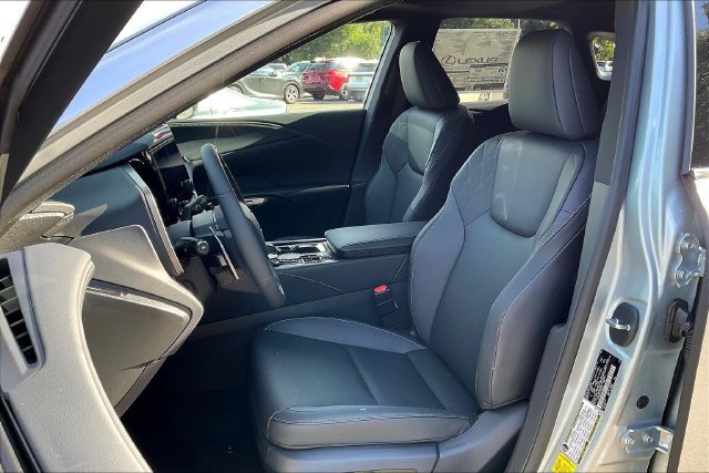 New 2026 Lexus RX 350h w/ Accessory Package (2T) AWD/4WD image 9