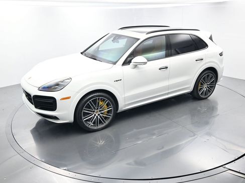 Used 2022 Porsche Cayenne Turbo S image 37