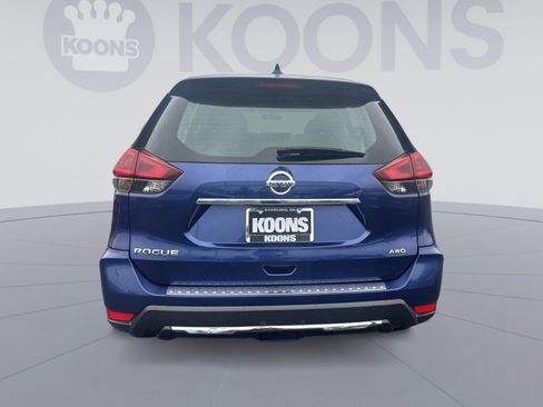 Used 2018 Nissan Rogue S AWD/4WD image 10