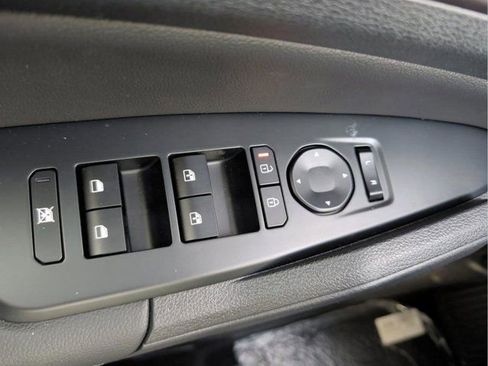New 2026 Kia Sportage EX FWD image 21