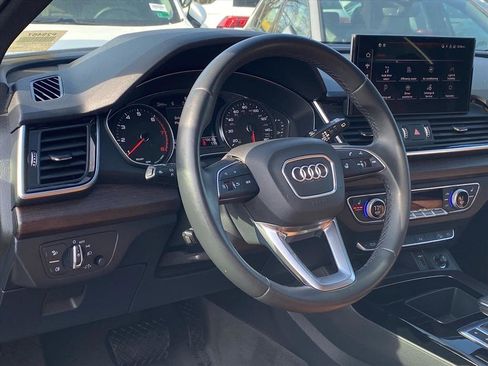 Used 2023 Audi Q5 2.0T Premium w/ Convenience Package image 6