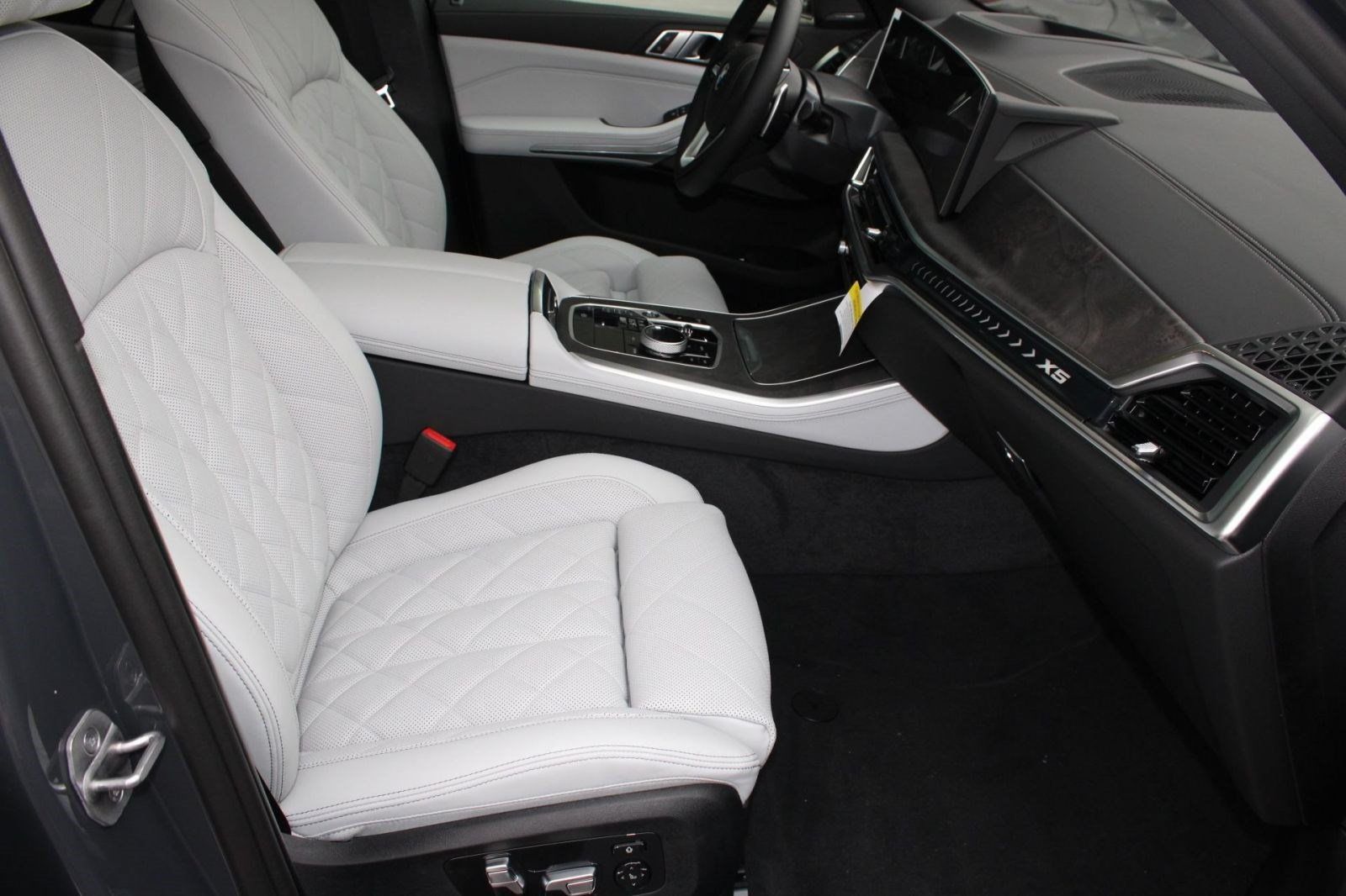 Used 2026 BMW X5 sDrive40i RWD image 26