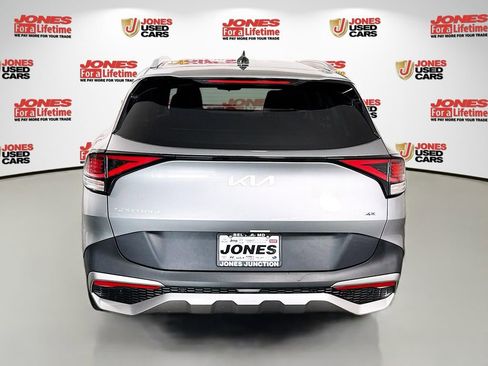 Used 2024 Kia Sportage EX AWD/4WD image 16