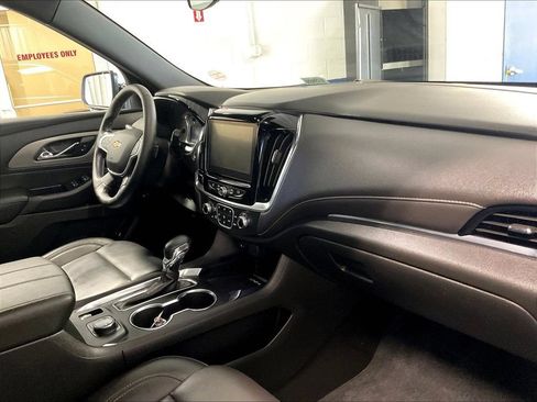 Used 2023 Chevrolet Traverse LT AWD/4WD image 13