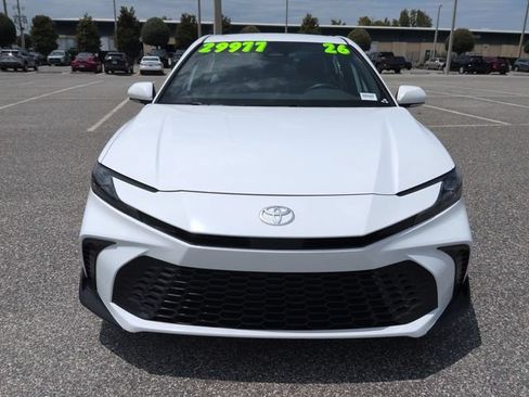 Used 2026 Toyota Camry SE FWD image 9