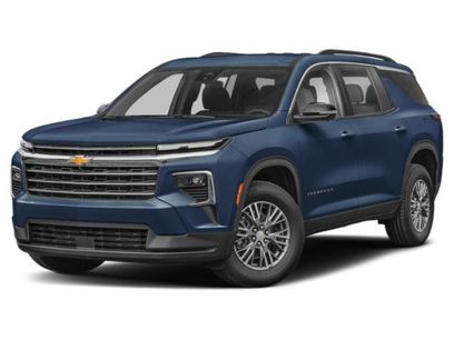 Used 2025 Chevrolet Traverse LT
