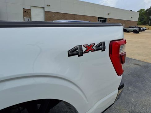 Used 2022 Ford F150 Lariat w/ Equipment Group 501A Mid image 6