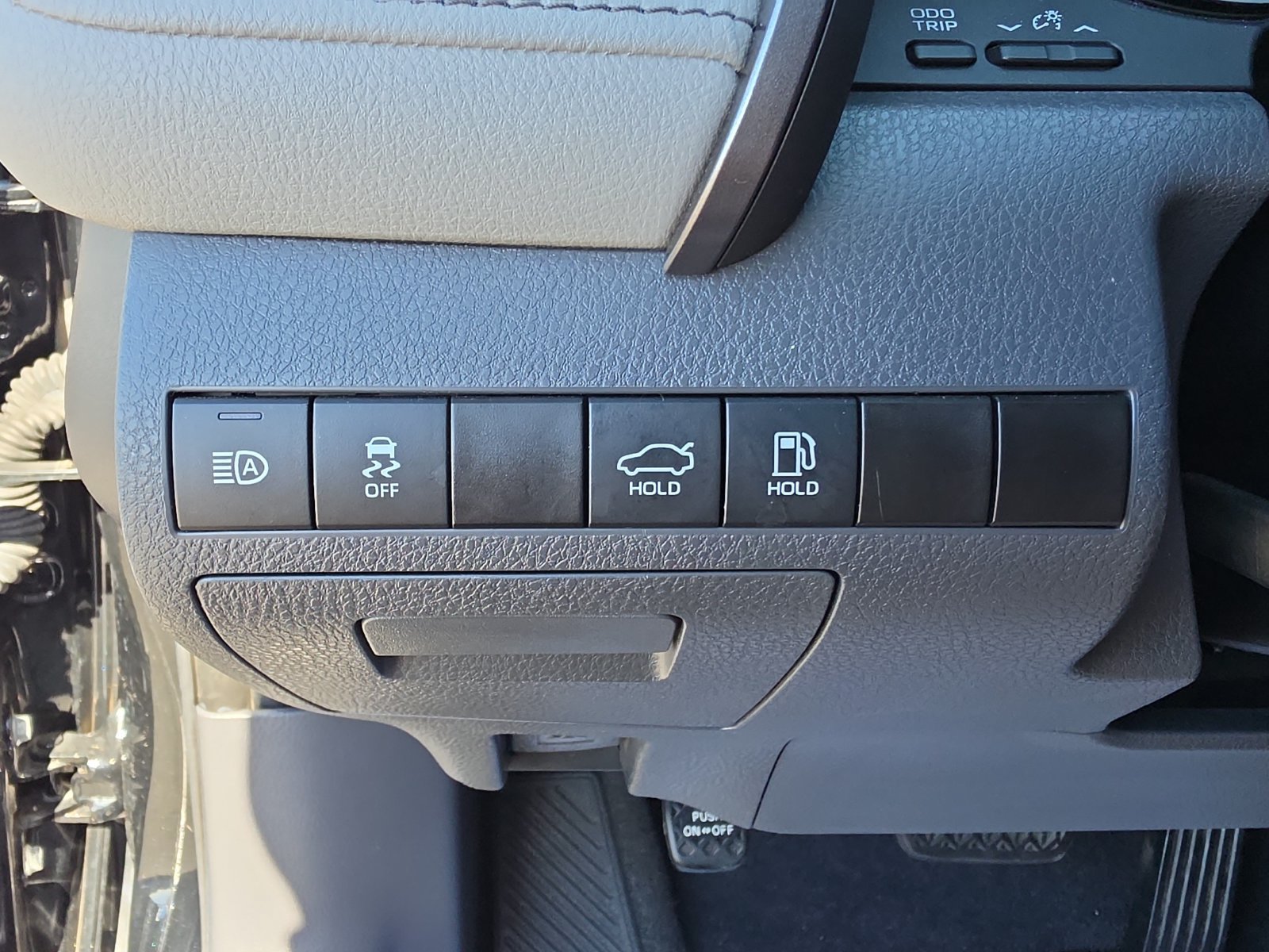 Used 2021 Toyota Camry SE FWD image 21