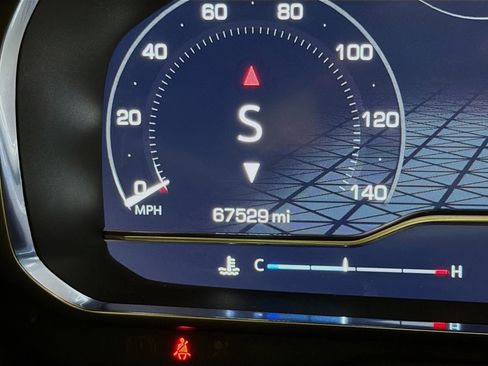 Used 2024 GMC Yukon XL AT4 w/ AT4 Premium Plus Package image 8