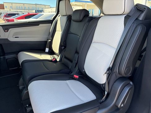 New 2026 Honda Odyssey Elite image 11