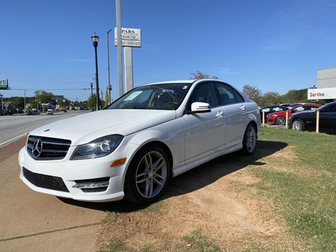 Used 2014 Mercedes-Benz C 250 Sedan image 4